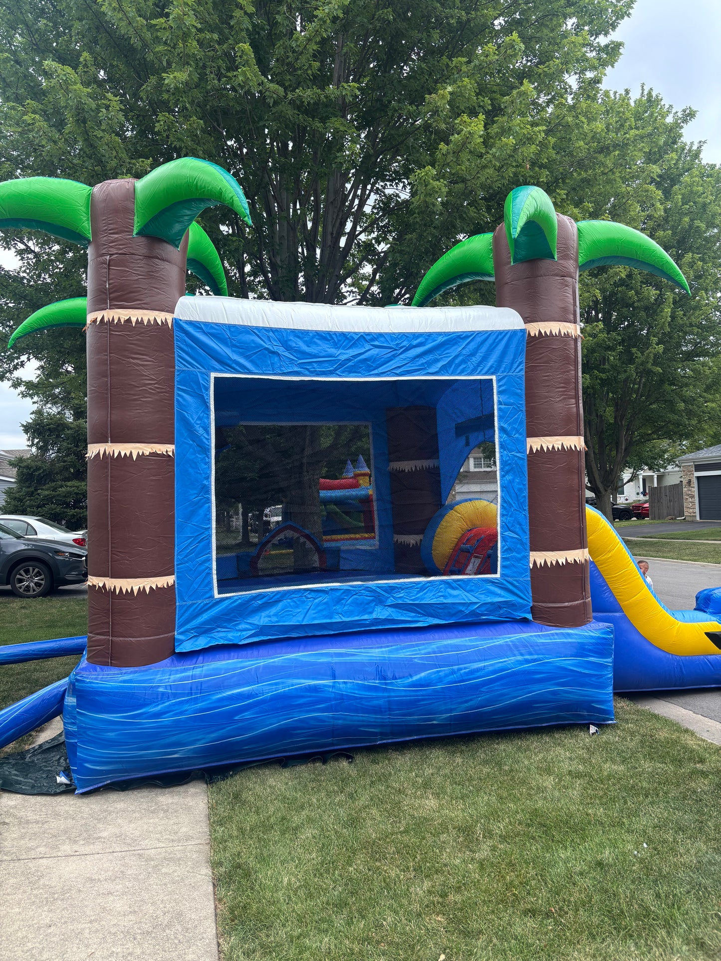 SHARK BOUNCE HOUSE w/ SLIDE COMBO 14ft x 26ft